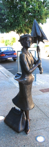 Maryborough - Mary Poppins Statue (Qld)